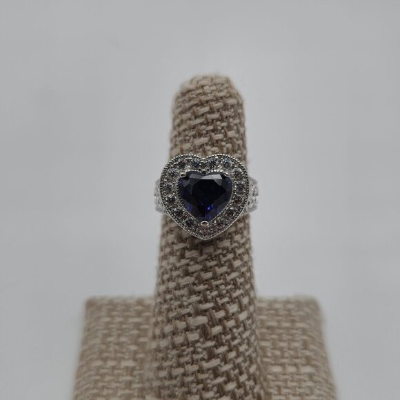 Size 5 Sterling Silver Blue Heart Cubic Zirconia Gem Ring A2874 - Picture 1 of 9